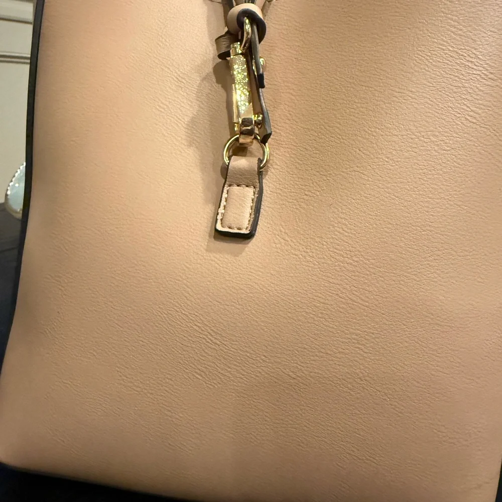 Mali + Lily Women's Black Shoulder Bag - Picture 4 of 9